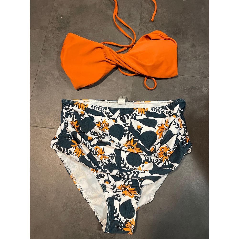 Stylish Floral Two-Piece‎ Bikini Set with Orange Top and Patterned Bottom A-202